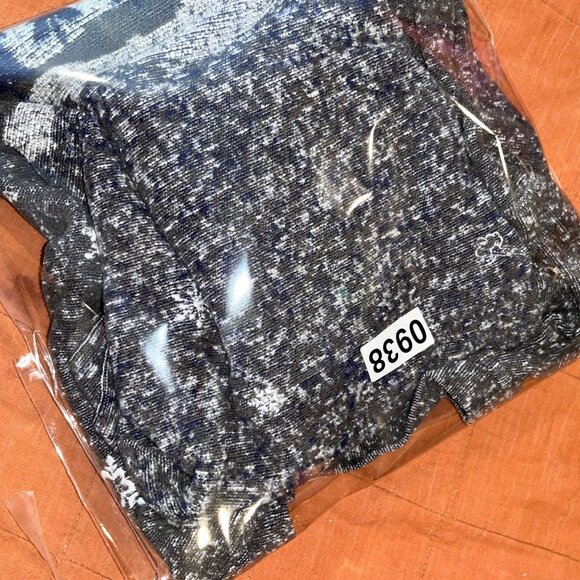 Vintage Disney Winnie the Pooh Winter Women Large Gray Sweater - Picture 9 of 9